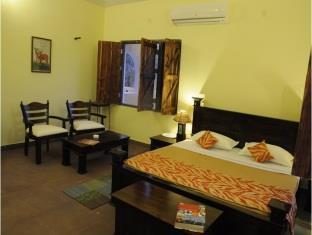 Courtyard House Hotel Kanha Exterior photo