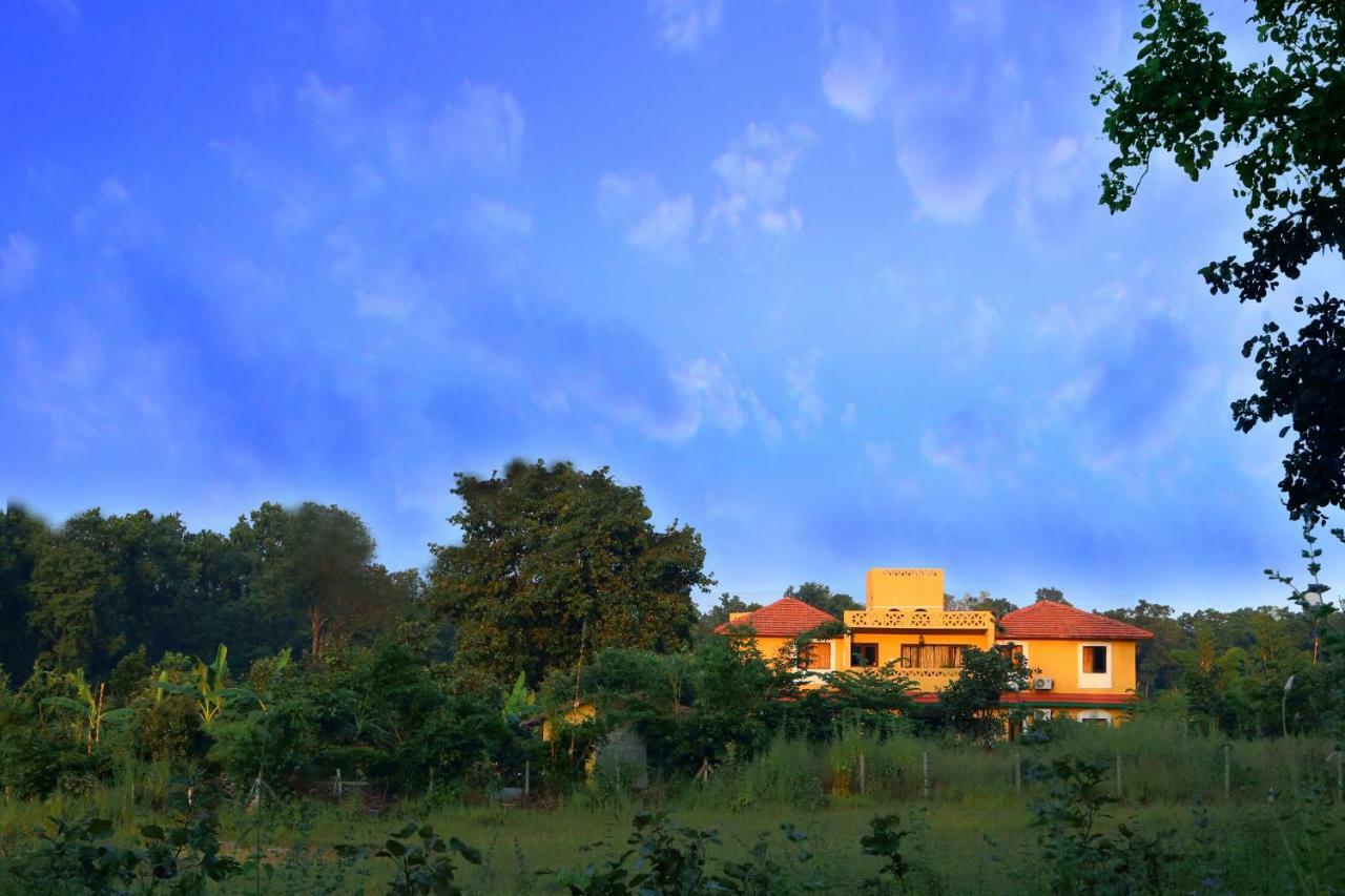 Courtyard House Hotel Kanha Exterior photo